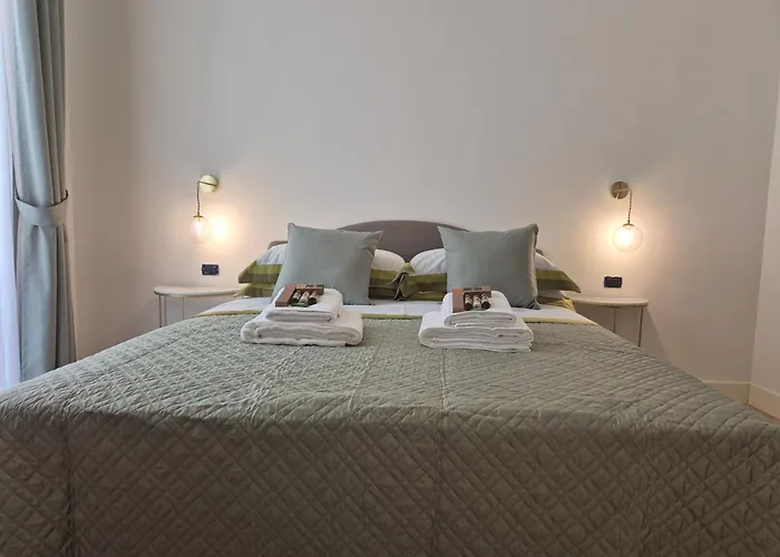 Napoli Mariana Luxury